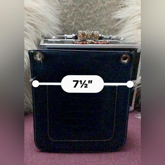 💎 Urban Outfitter’s💎Crossbody bag💎Mediana💎Blue Navy 💎#BLUE - Picture 7 of 16